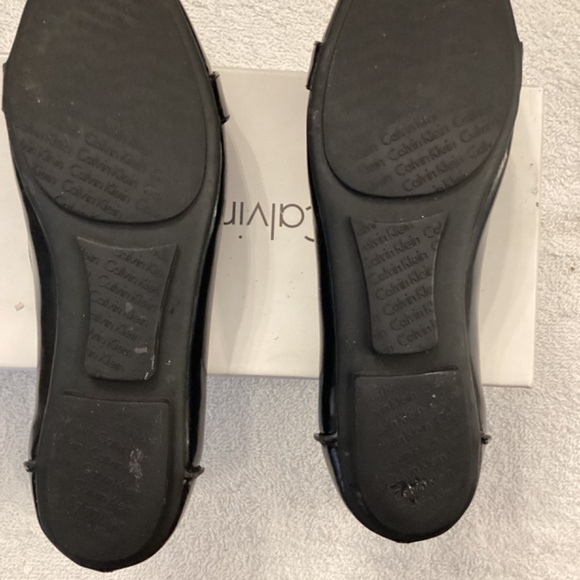 Calvin Klein Loafers Color : (PREOWNED )(Color:Black Patent )(Size: 10) - Picture 3 of 8